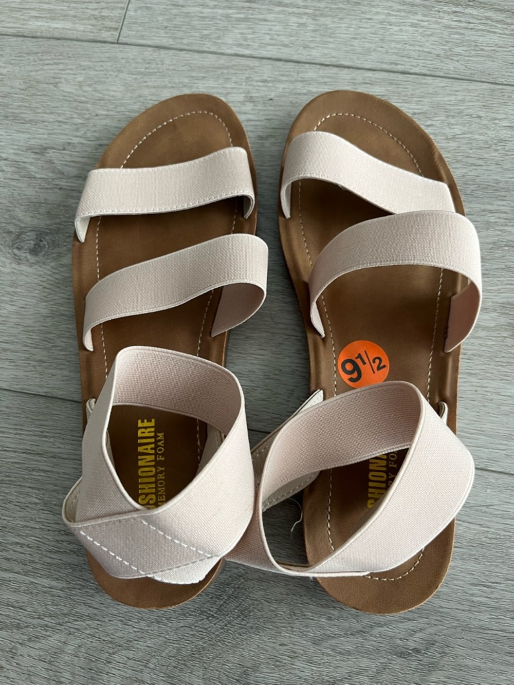 Elastic Strap Sandals in Light Pink